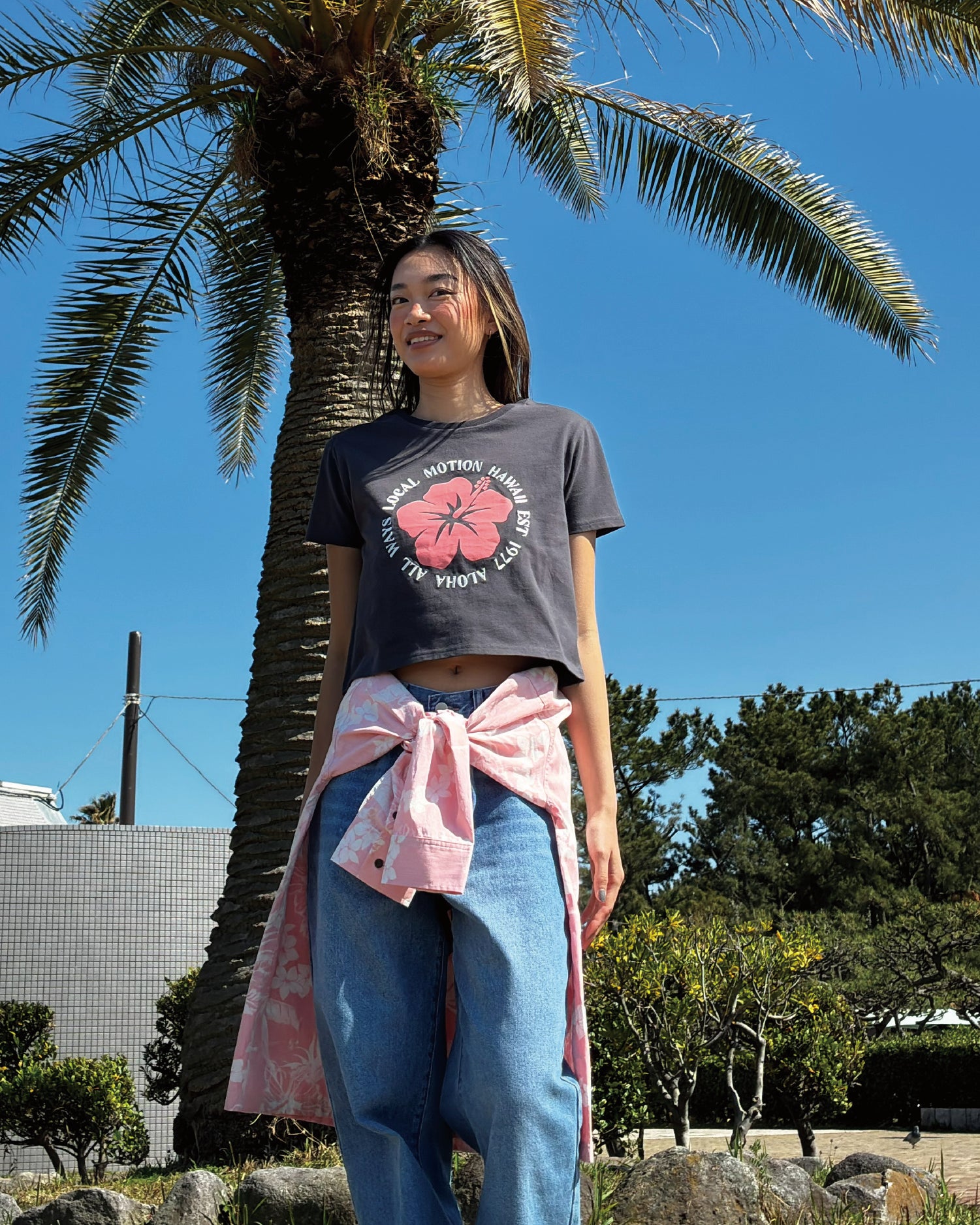 ハイビスカスサークルステッチTシャツ - CHA – ローカルモーション公式