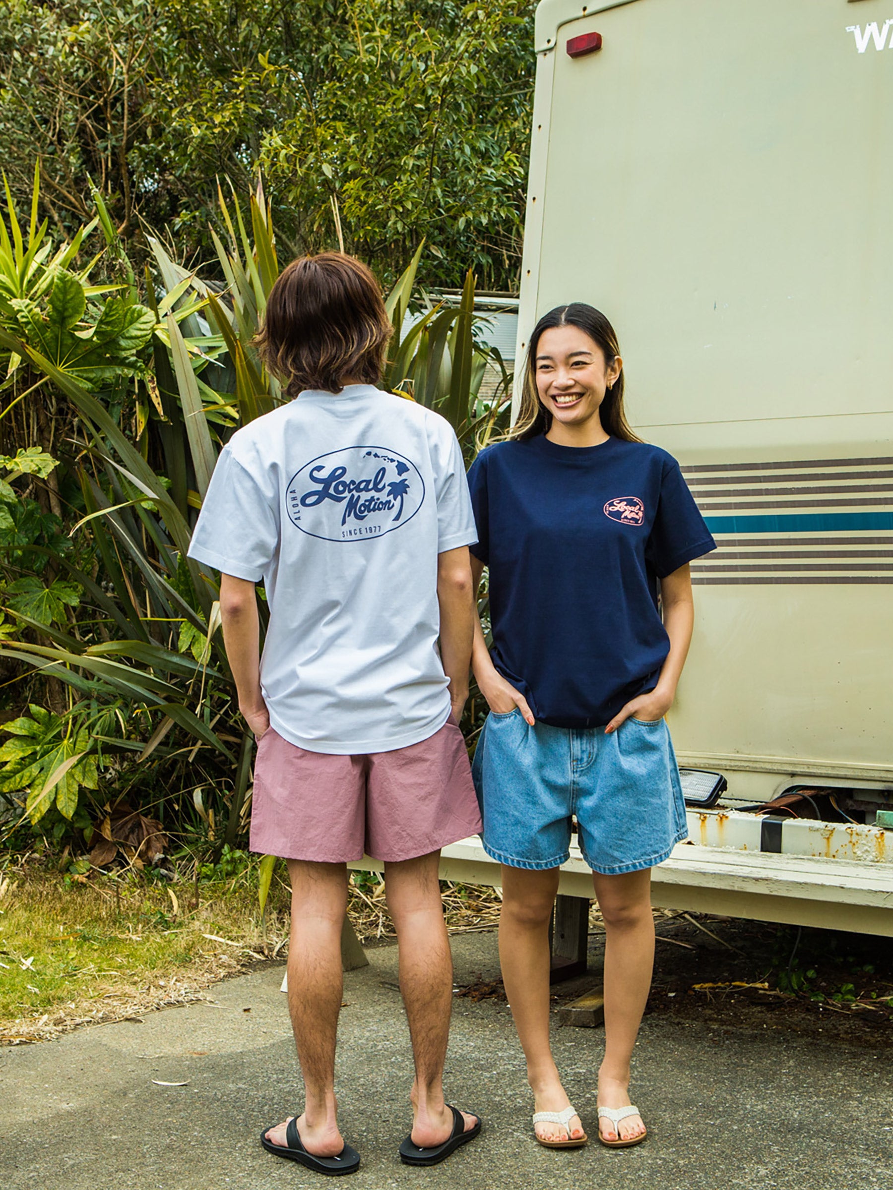 ニューオーバルTシャツ – ローカルモーション公式オンラインストア