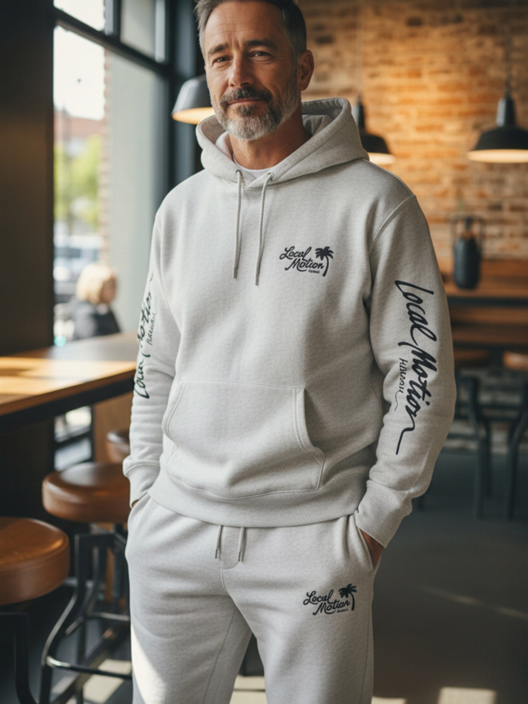 オリジナルロゴ＆ハンドスクリプトスウェツトパンツ – ローカル