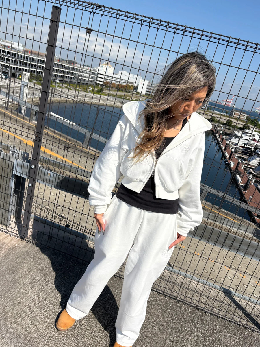 ALLWHITE