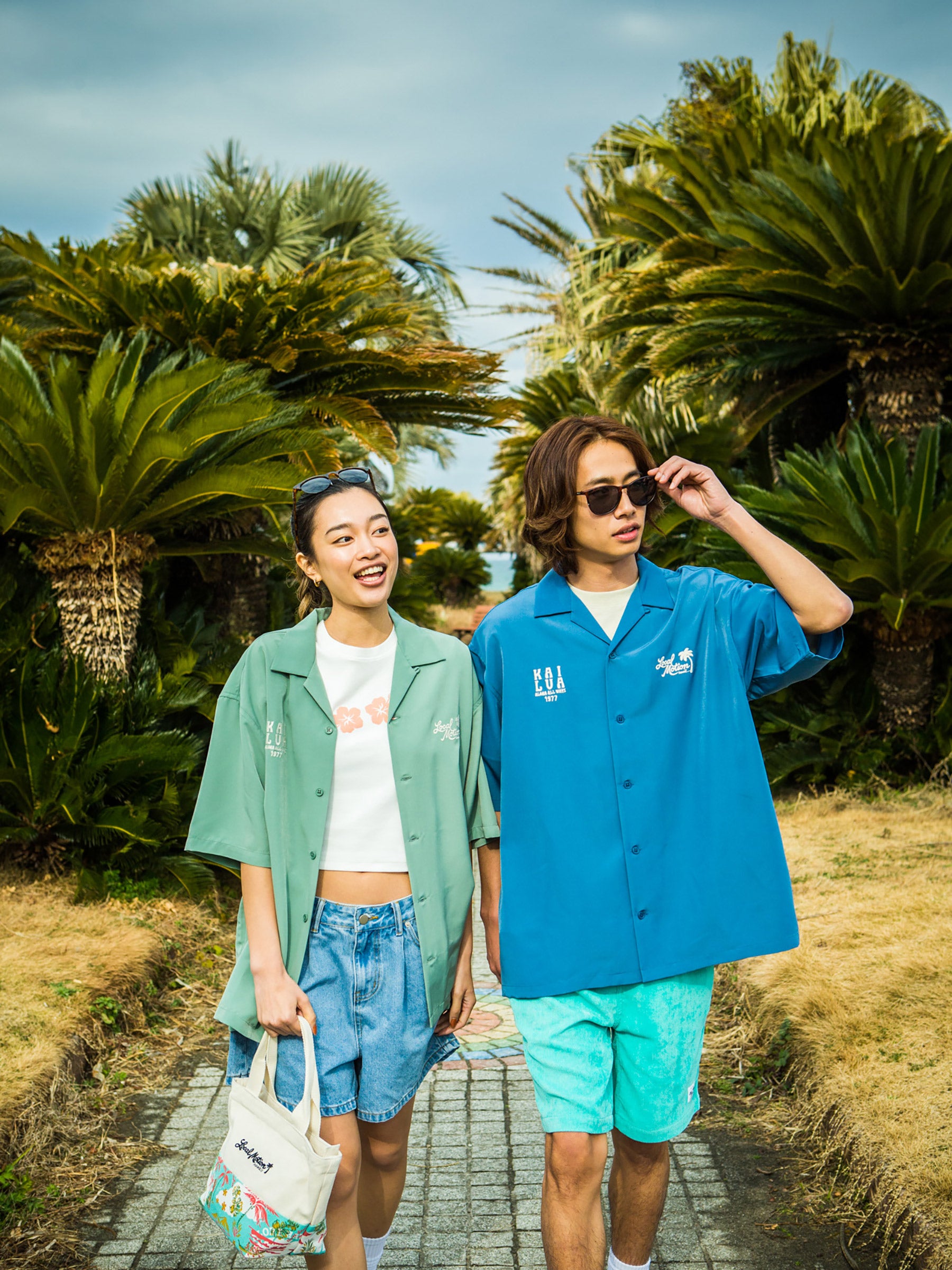 シルキータッチ刺繍シャツ - NVY