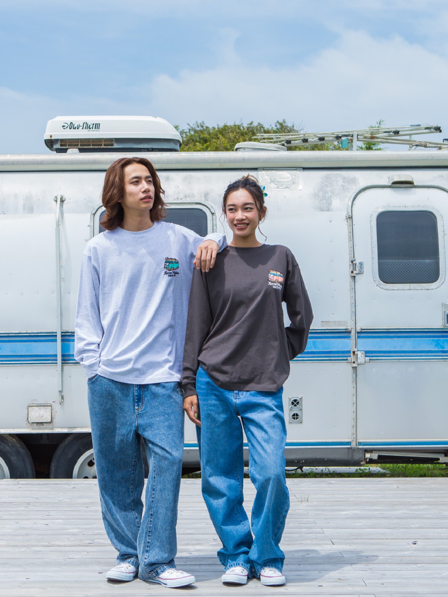 バスサガラ刺繍ロングTシャツ - SIL