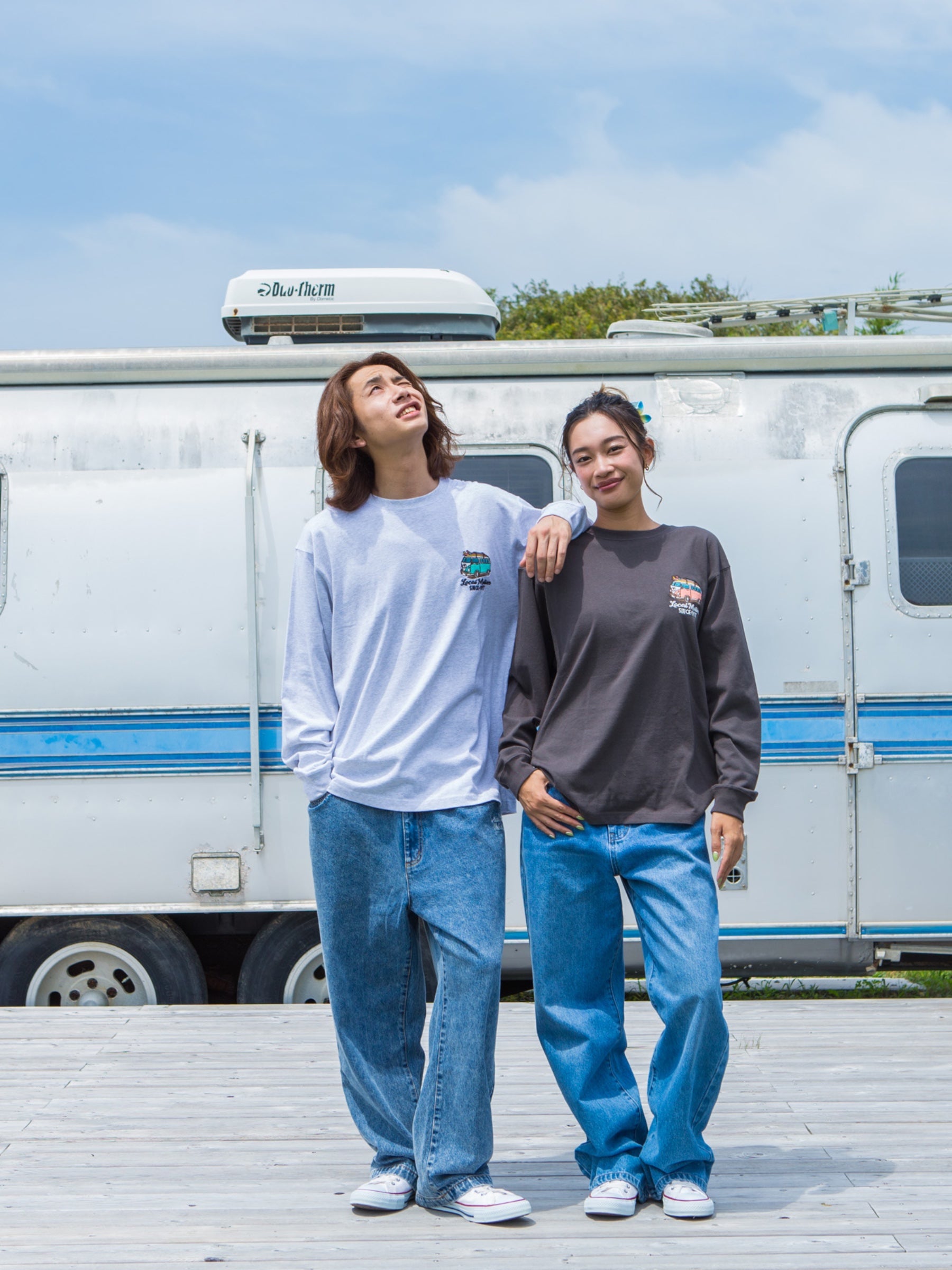 バスサガラ刺繍ロングTシャツ - SIL