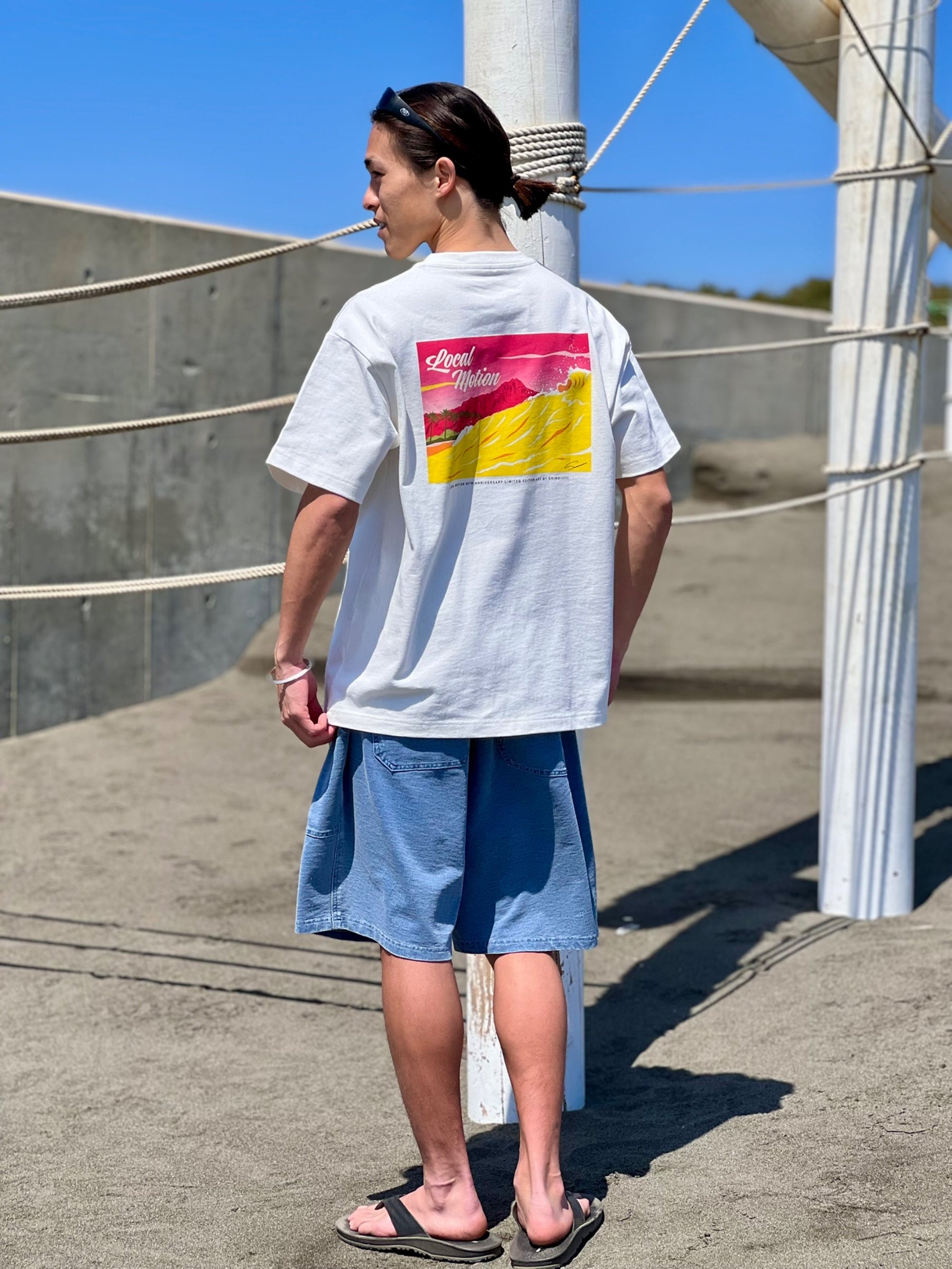 アニバーサリークイーンズTシャツ - WHT