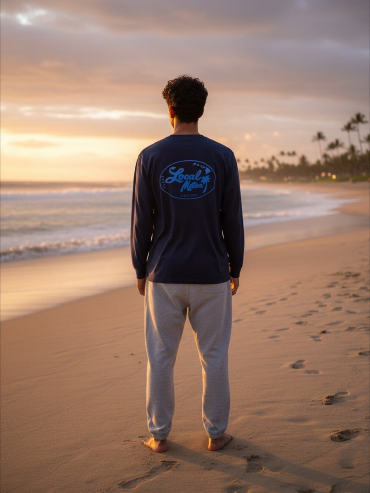 ニューオーバル 長袖Tシャツ -  NVY