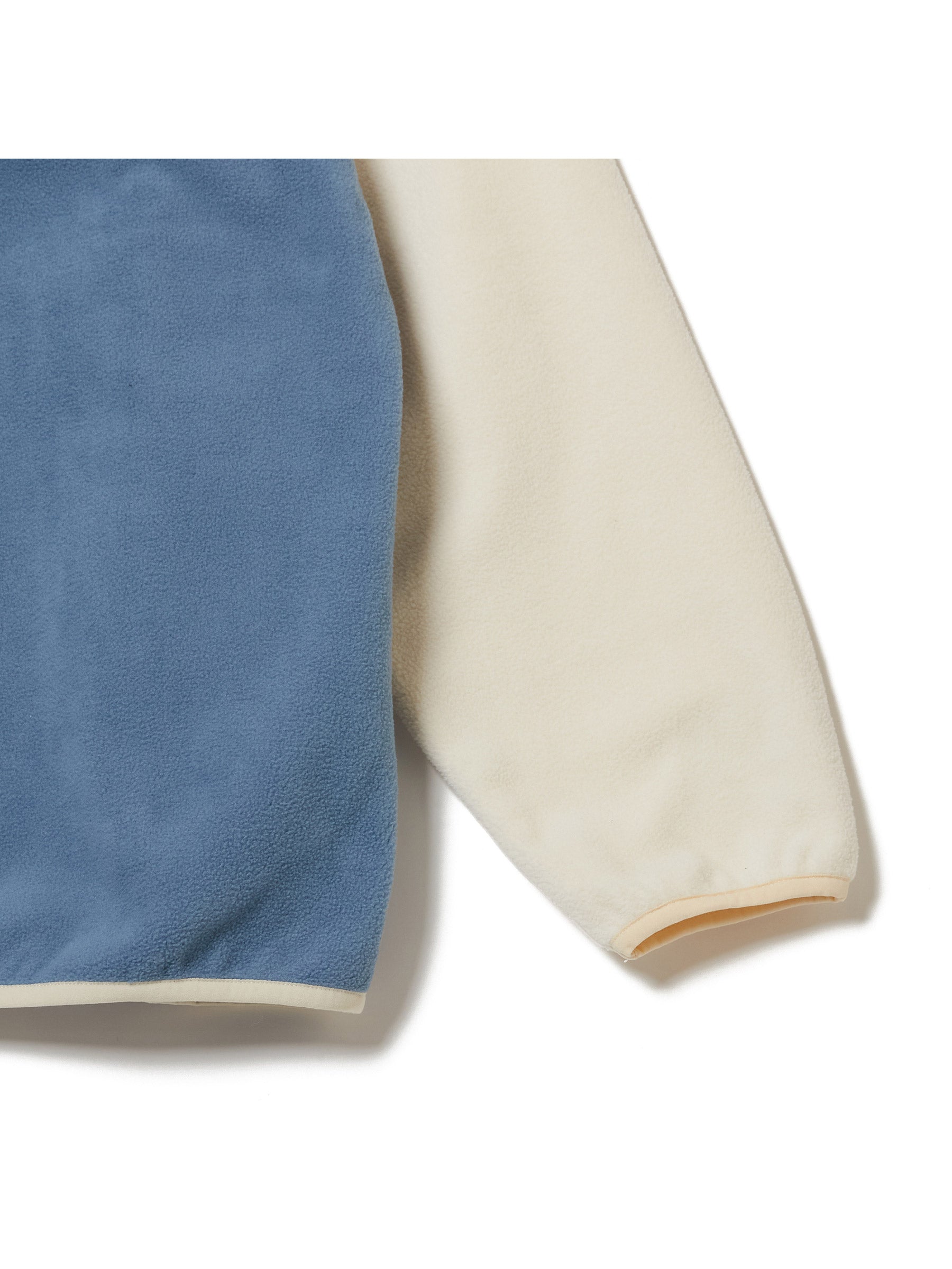 フリースプルオーバー