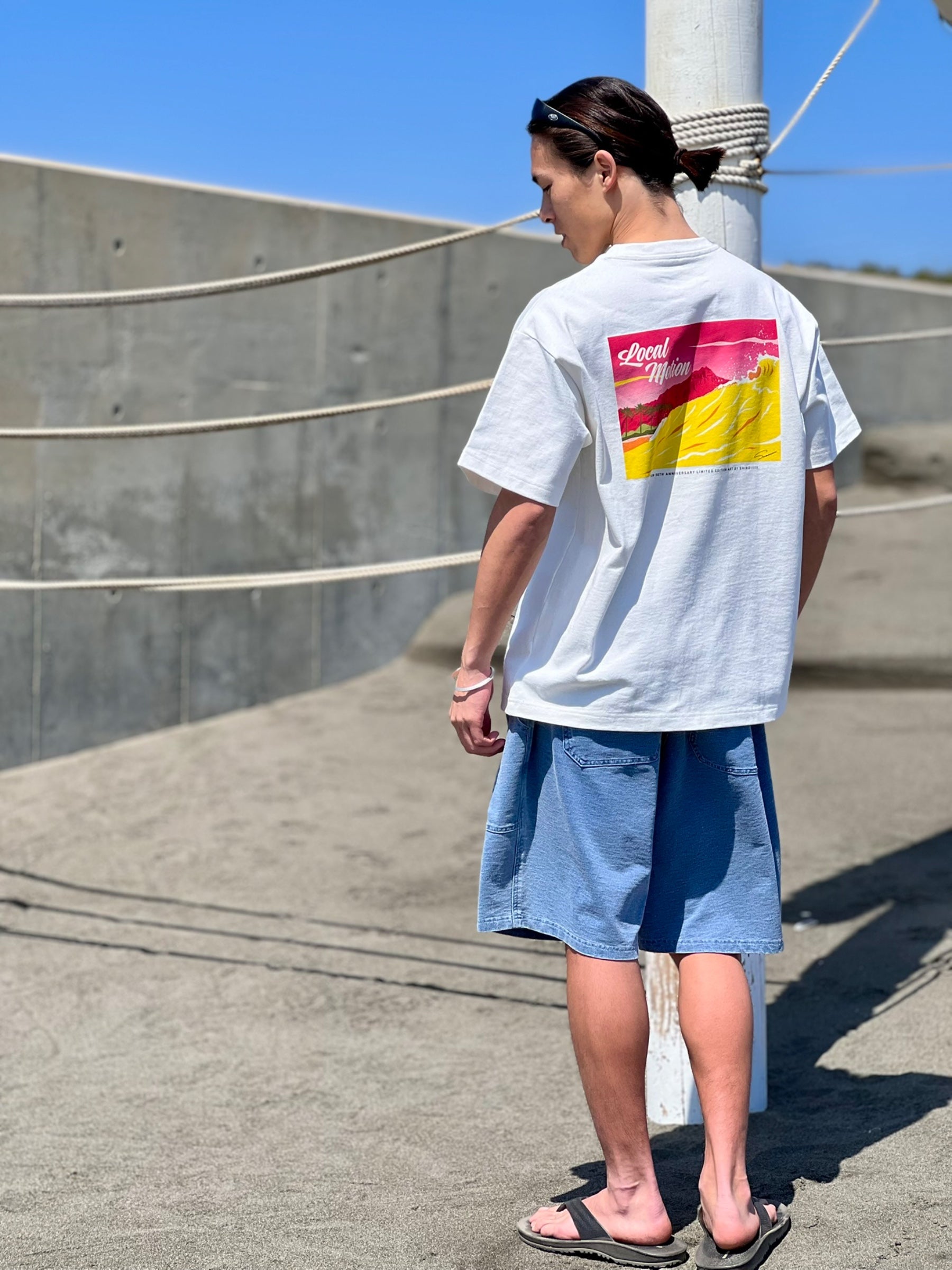 アニバーサリークイーンズTシャツ - WHT