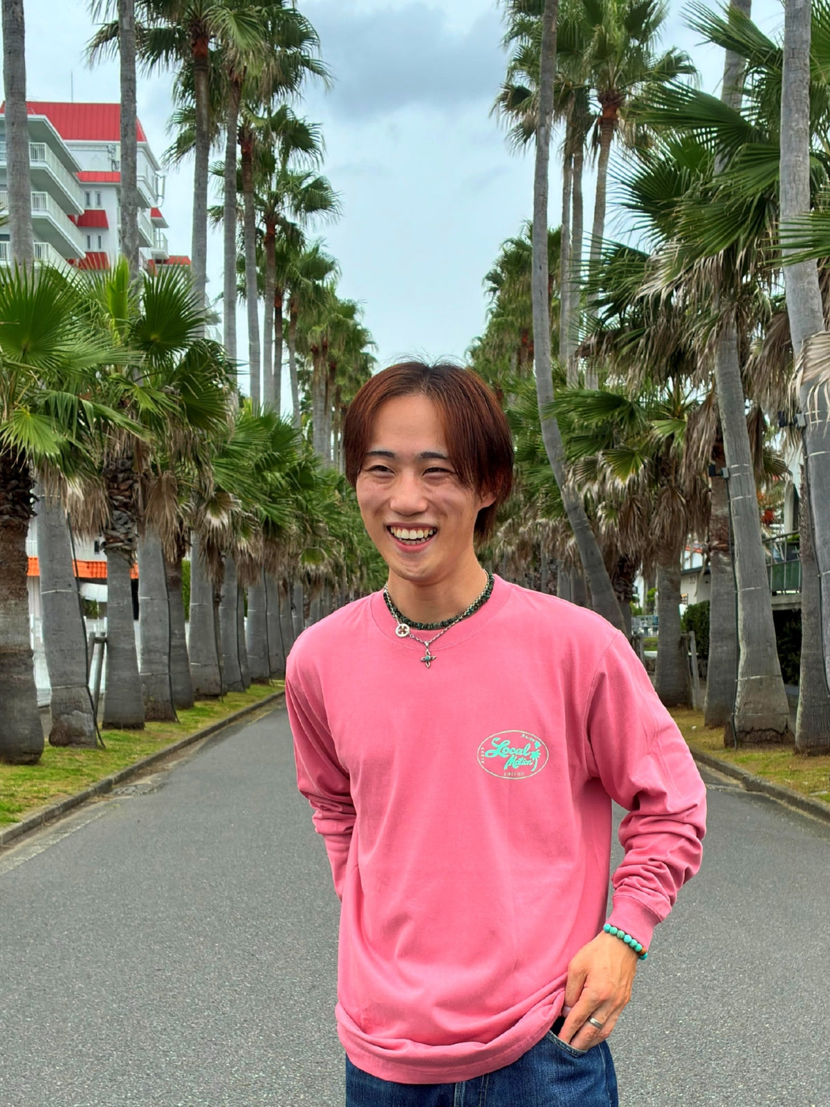 ニューオーバル 長袖Tシャツ -  PNK