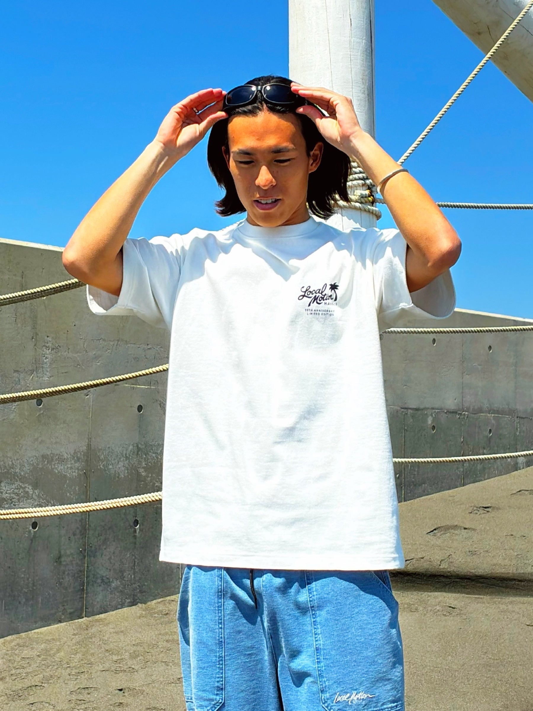 アニバーサリークイーンズTシャツ - WHT
