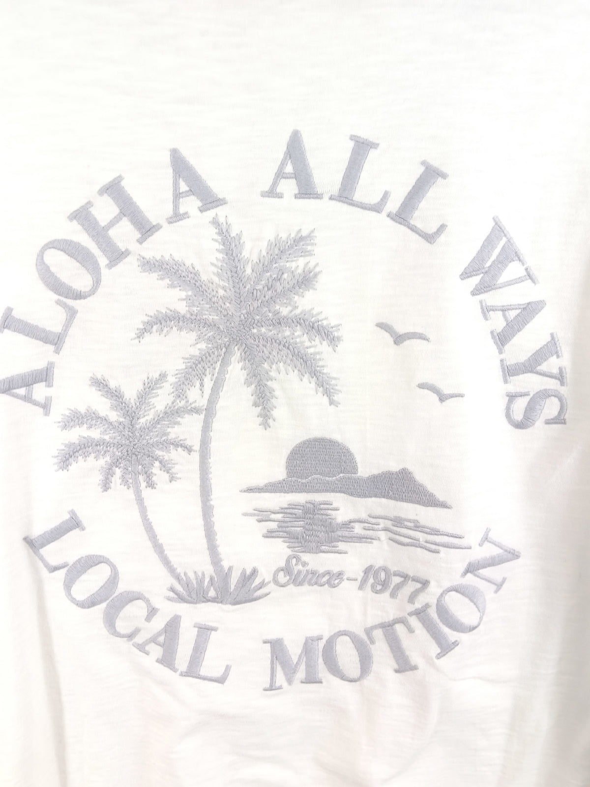 スラブ刺繍ロングTシャツ - WHT