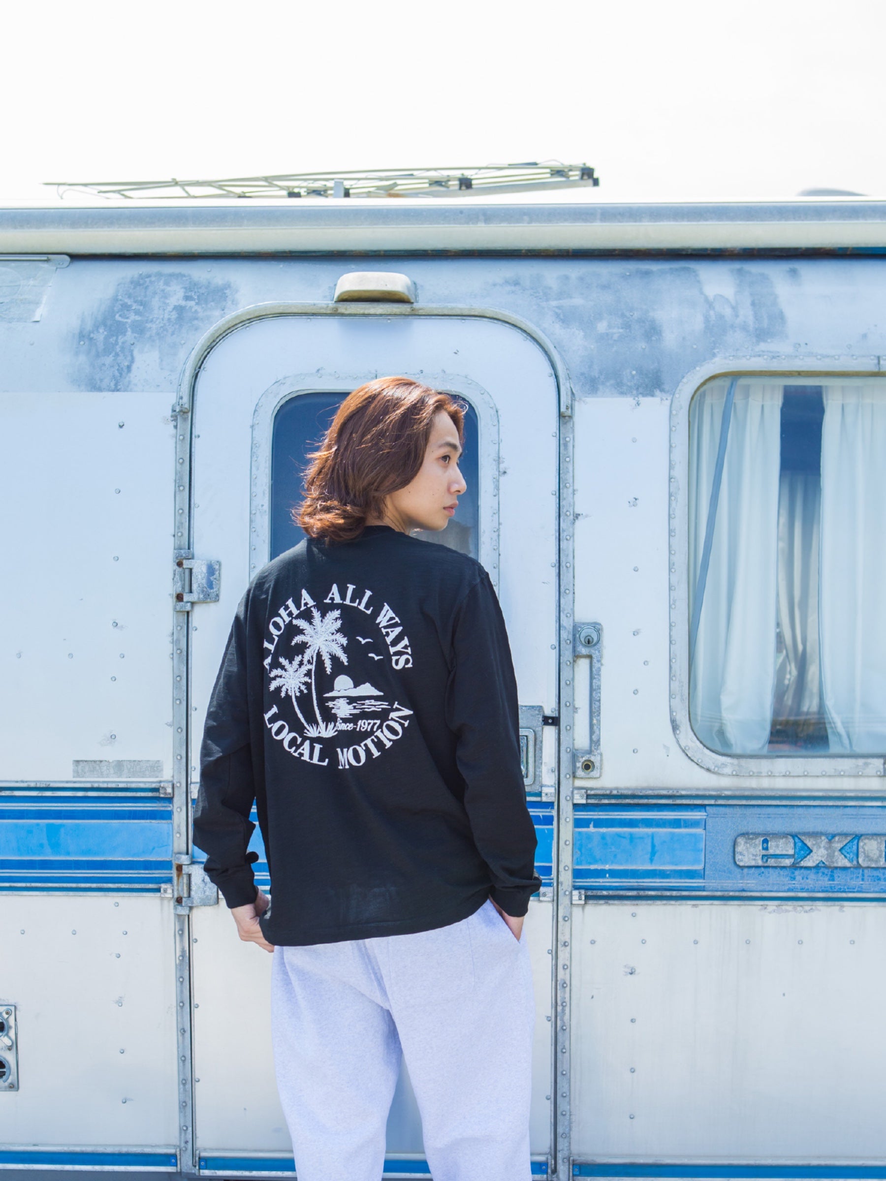 スラブ刺繍ロングTシャツ - BLK