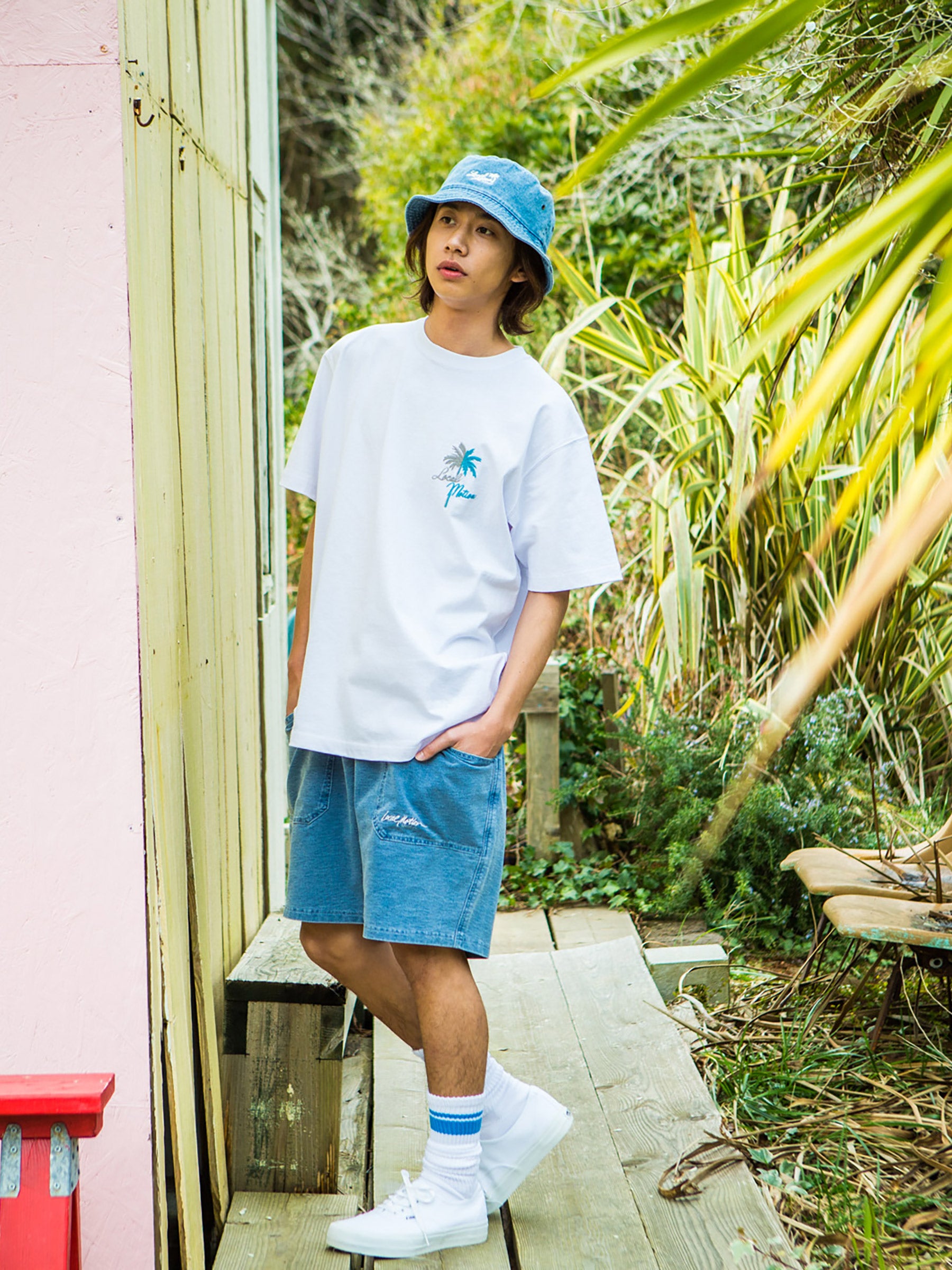 パームツリー柄チェーン刺繍Tシャツ – ローカルモーション公式