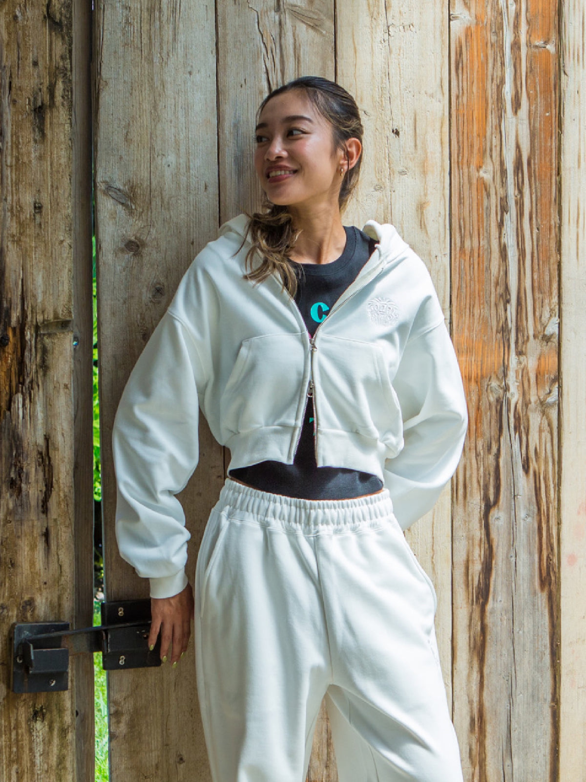 ステッチロゴクロップドジップフーディー - WHT