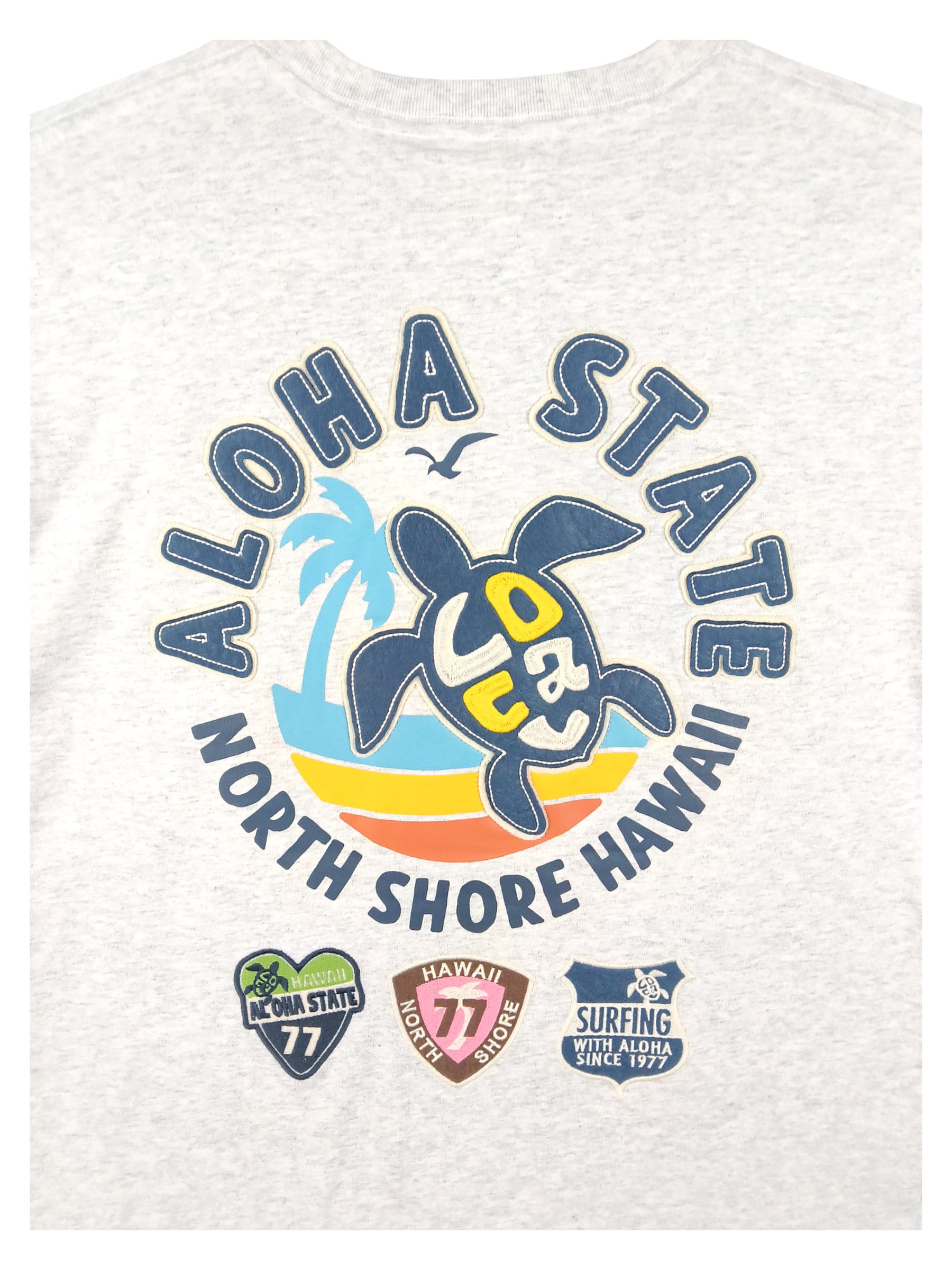 ホヌ柄切リ貼リワッペンTシャツ