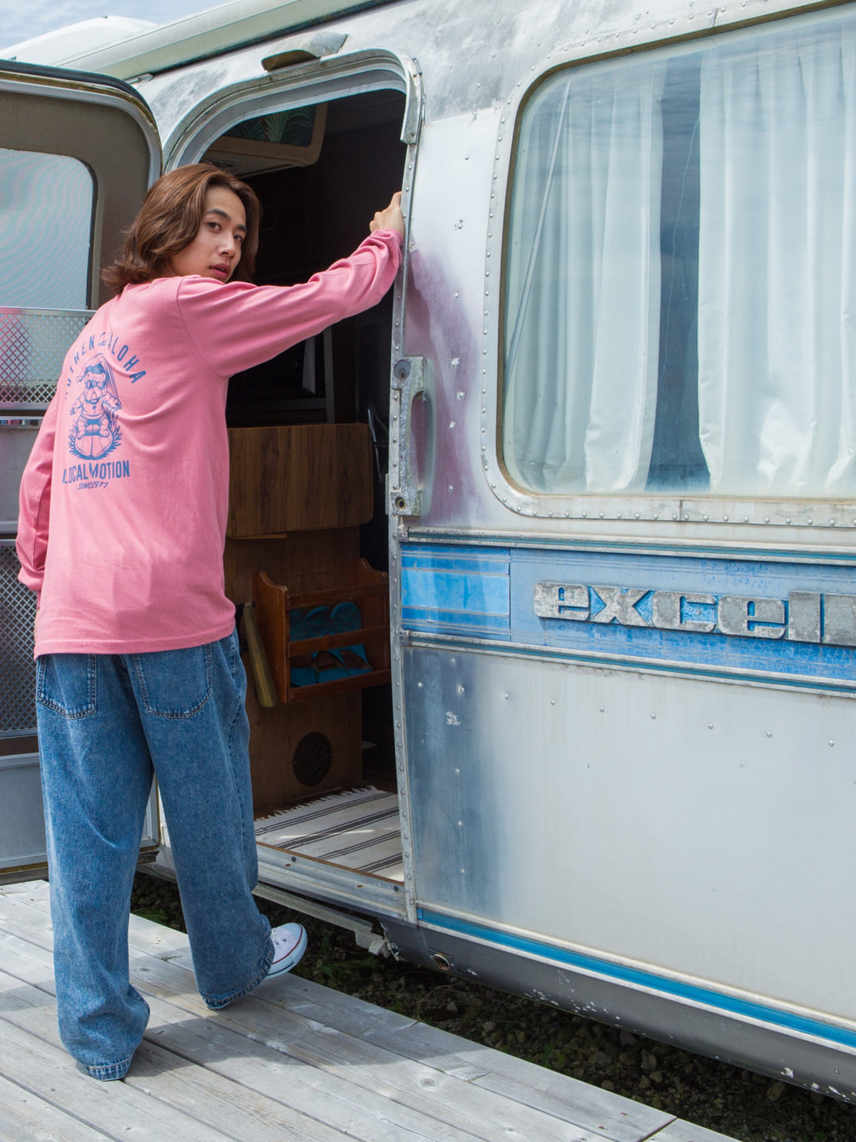 サーフドッグアーチ長袖Tシャツ -  PNK