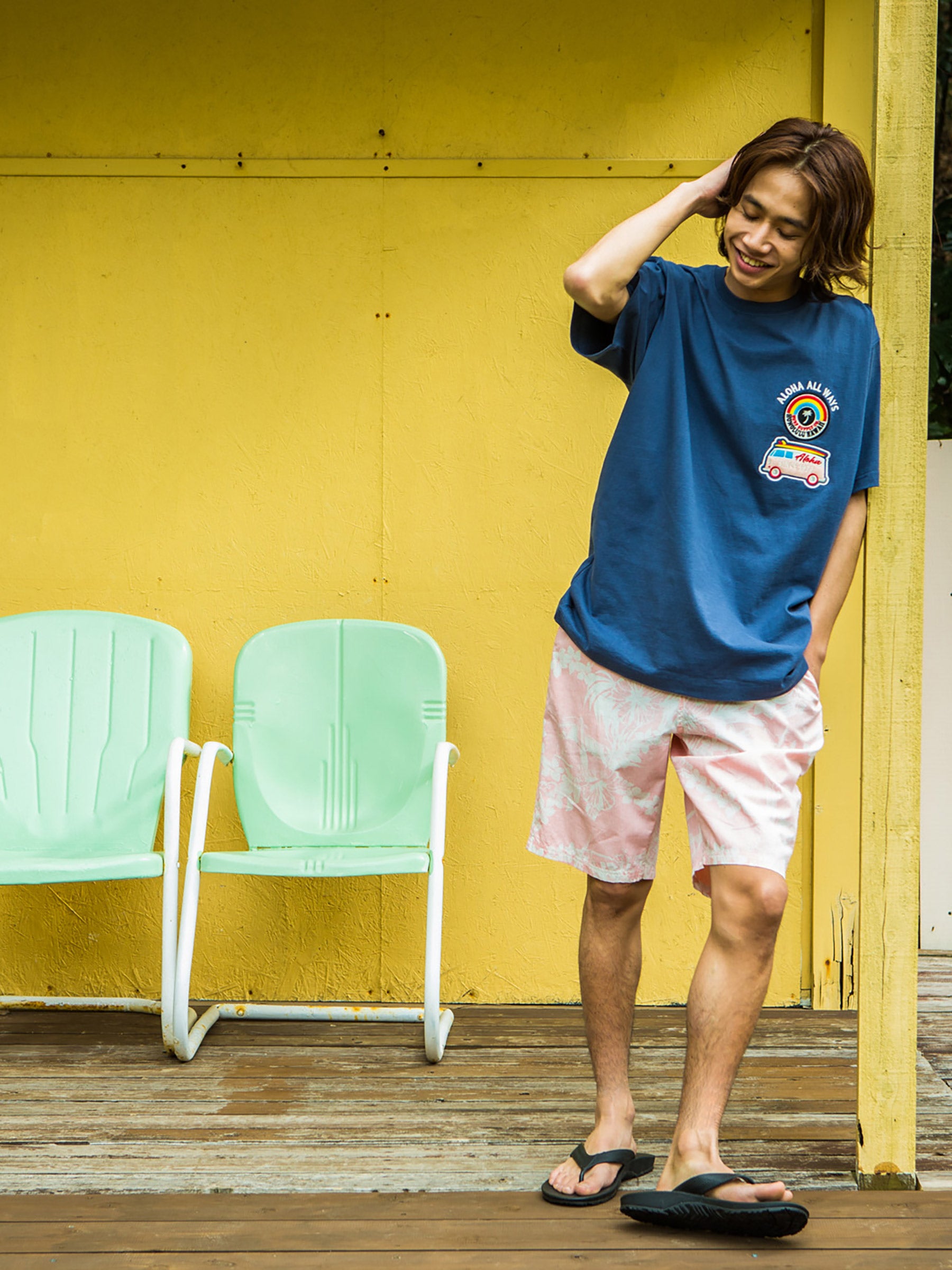 バス柄切リ貼リワッペンTシャツ