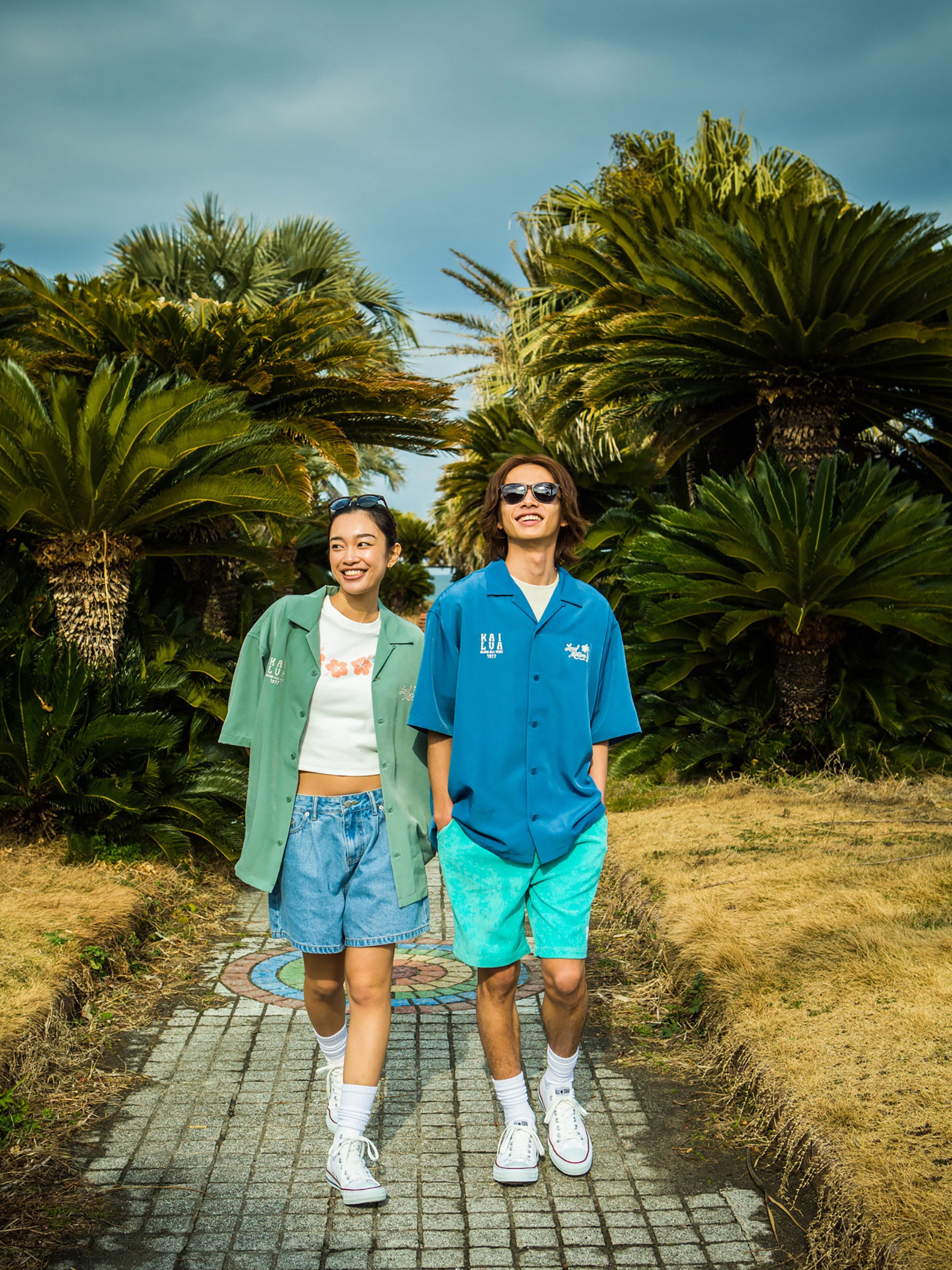 シルキータッチ刺繍シャツ - NVY