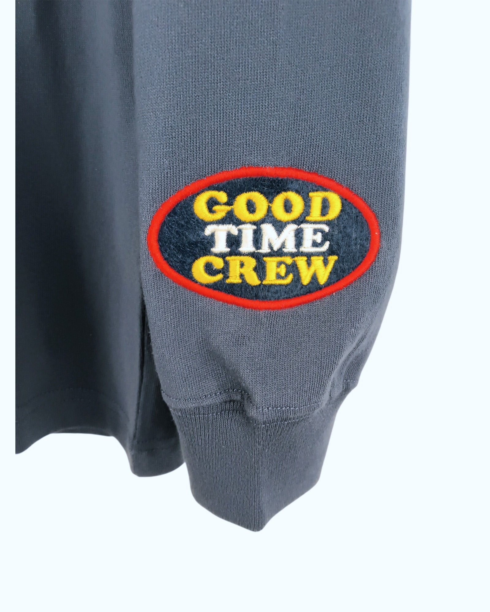 ワッペン刺繍長袖Tシャツ