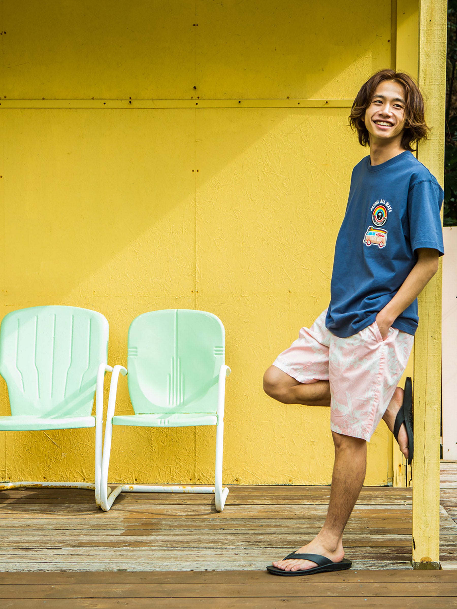 バス柄切リ貼リワッペンTシャツ