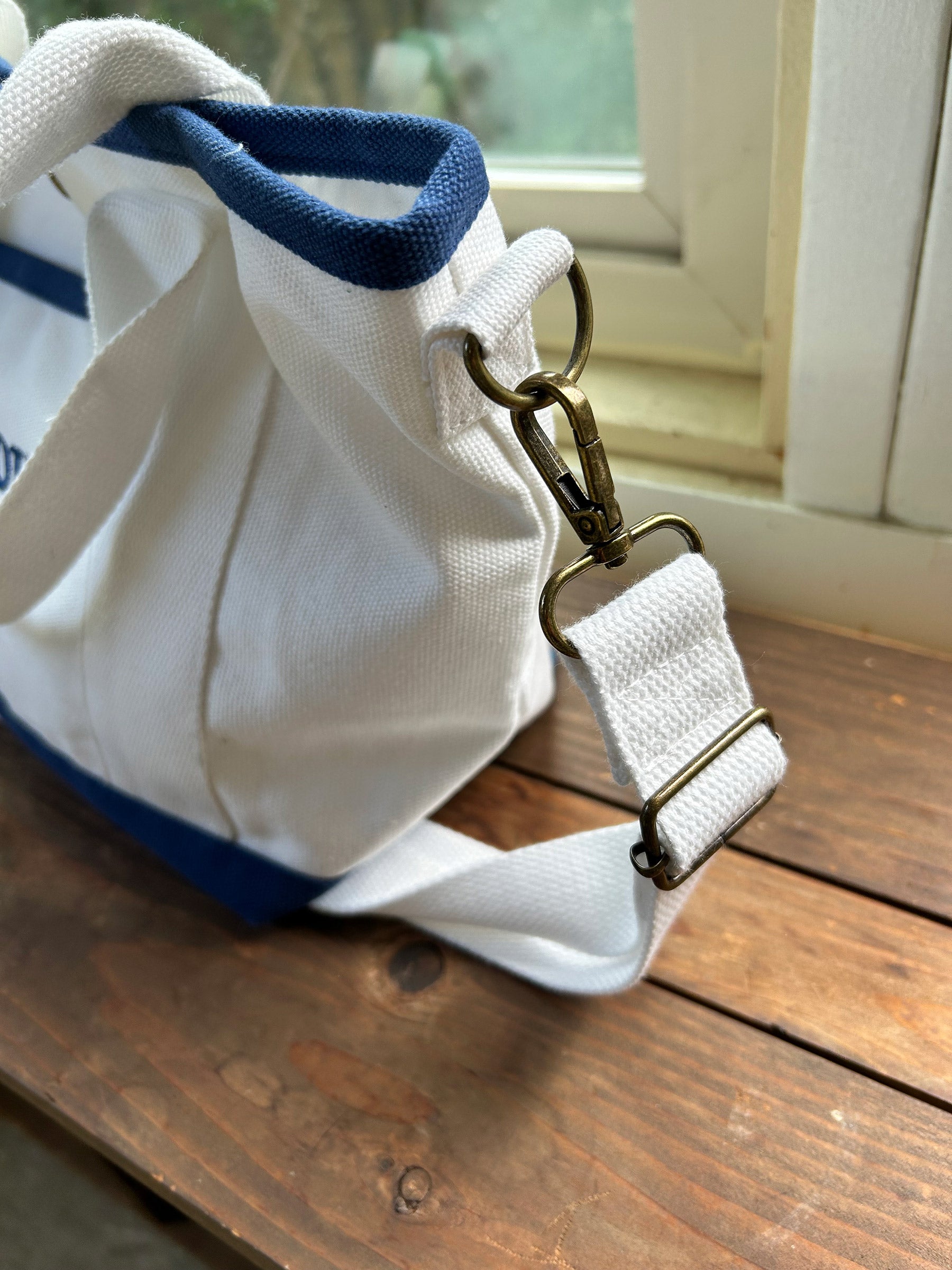 ショルダートート - WHT