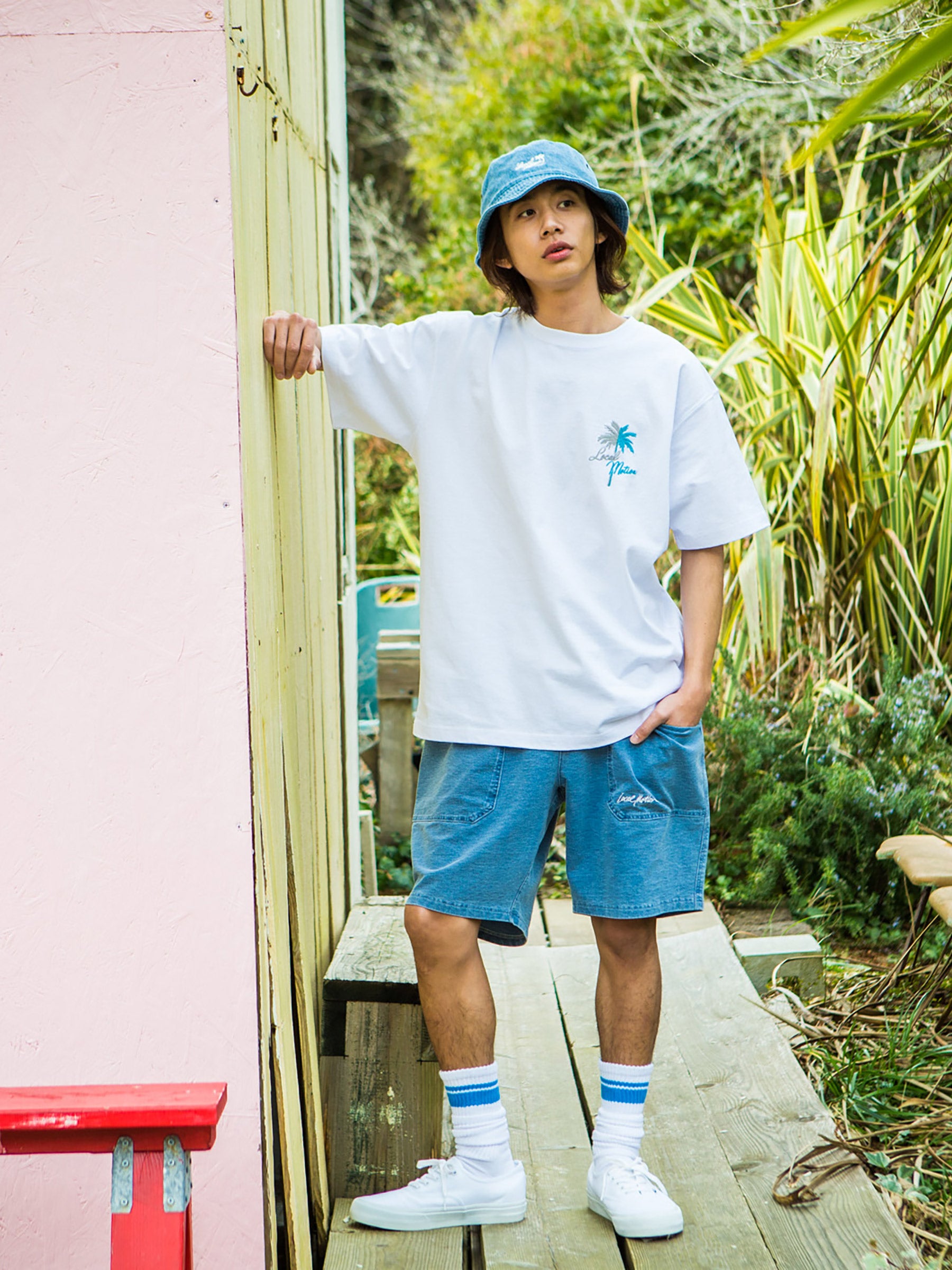 パームツリー柄チェーン刺繍Tシャツ – ローカルモーション公式