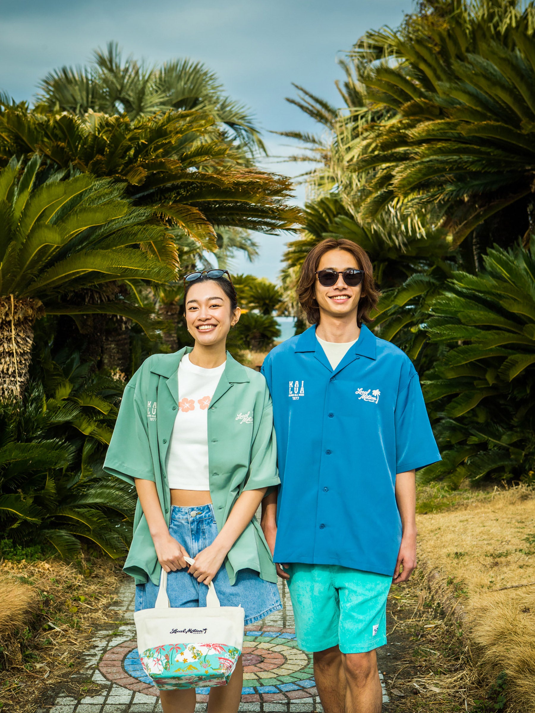 シルキータッチ刺繍シャツ - NVY