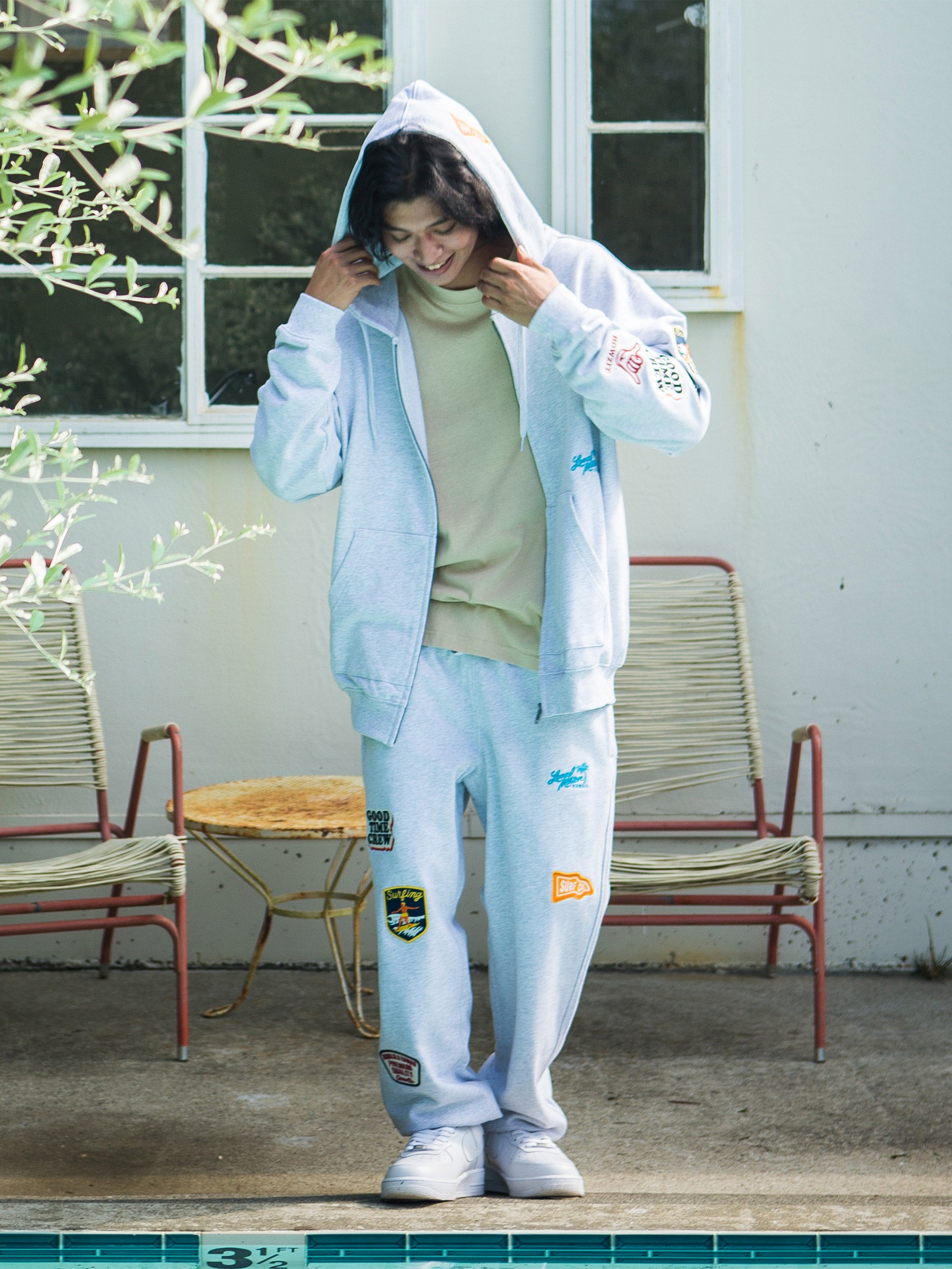 BFセット割対象】EMBLEM PATCH ZIP HOODIE – ローカルモーション公式