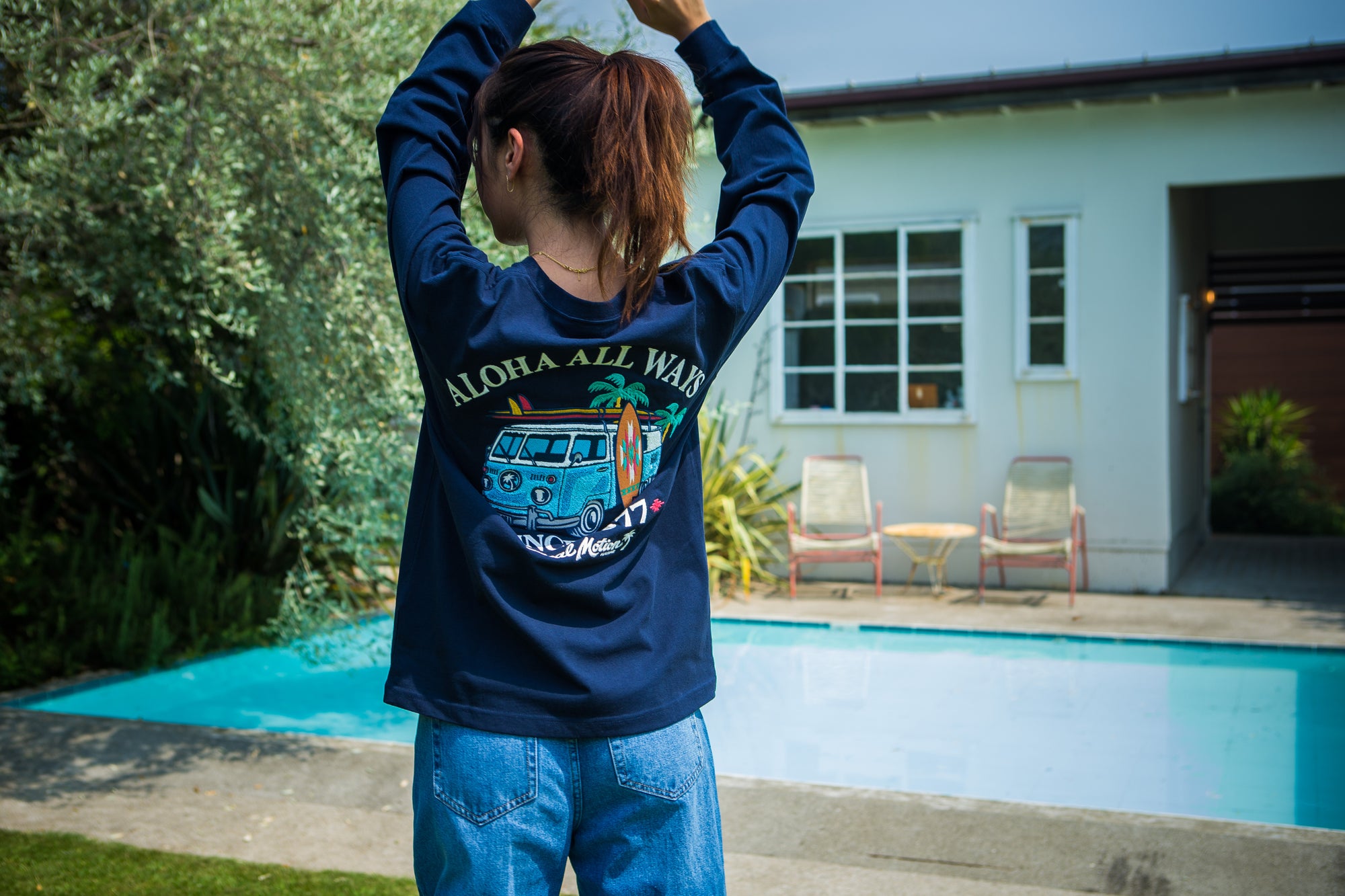 STITCH BUS LS TEE