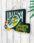 HALEIWA SIGN GIRL
