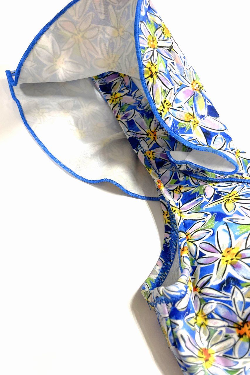DAISIES SHOULDER FRILL BIKINI TOP
