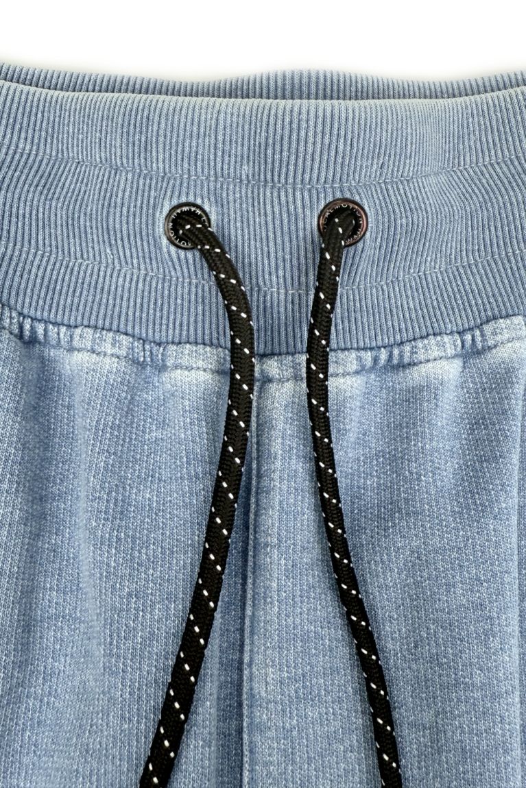 CUT DENIM SHORTS